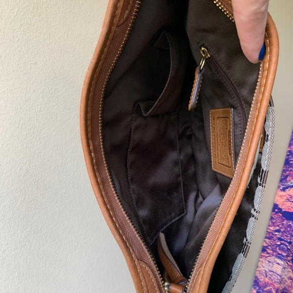 Coach tan handbag - Picture 4 of 6